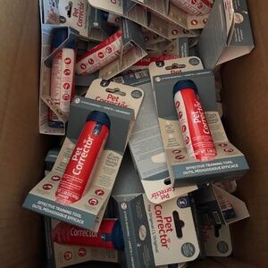 Case of 12 bottles The company of animals pet corrector lot
